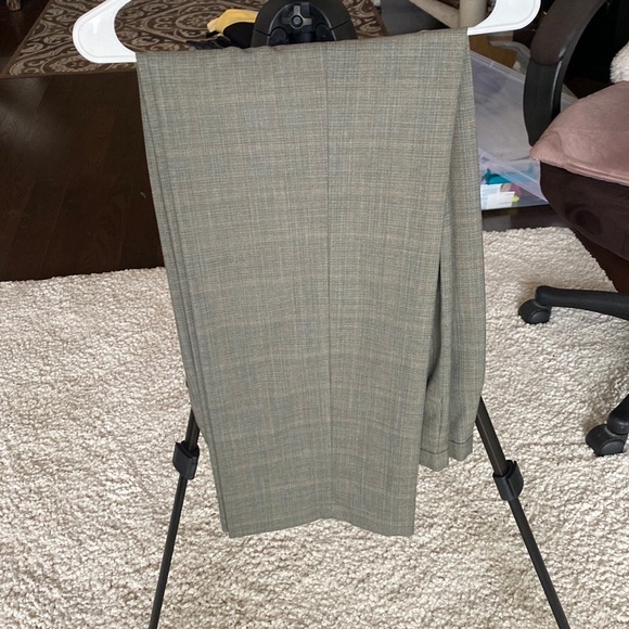 Ladies brand new Kasper size 10 pant suit very sharp and great fit straight leg - Picture 3 of 4